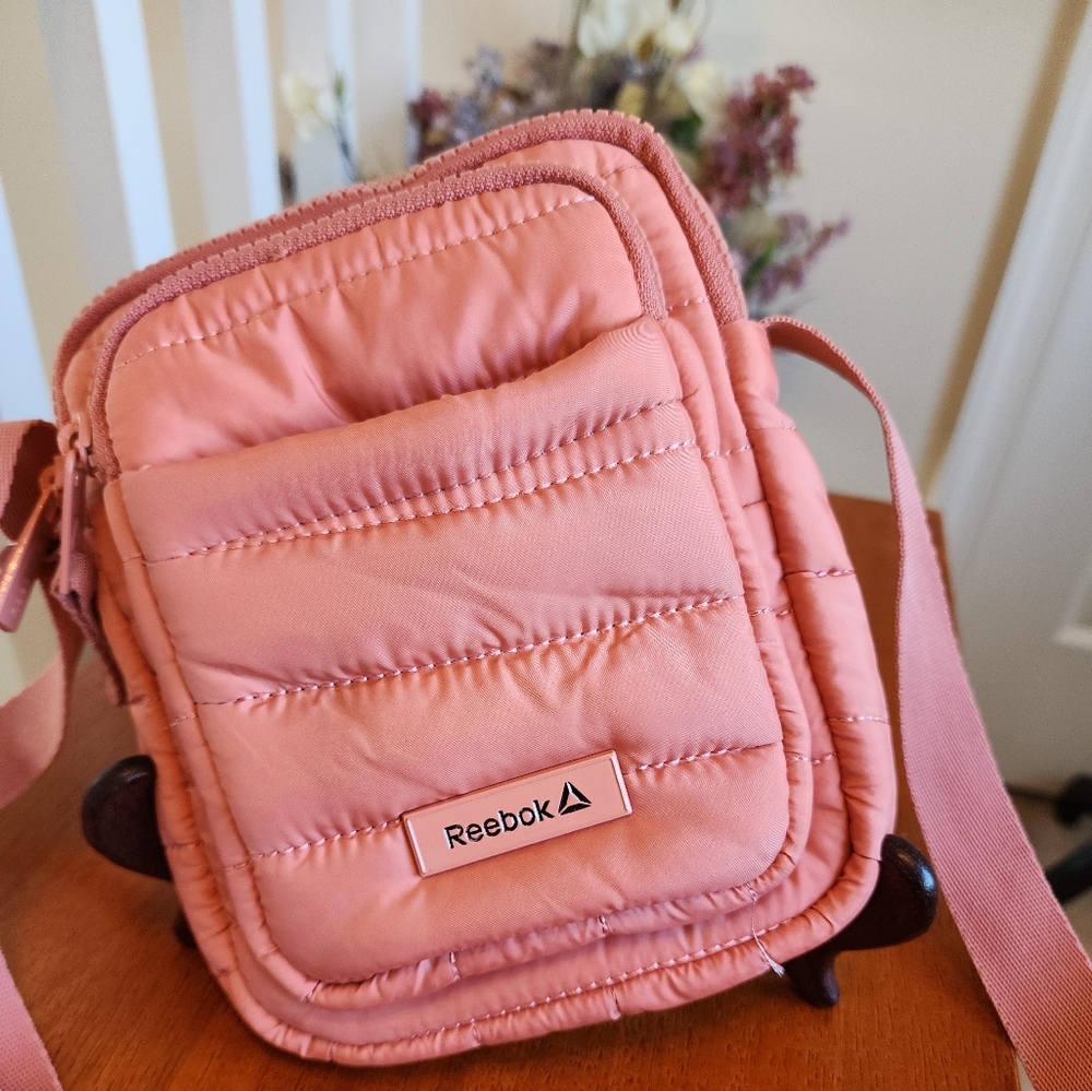 Reebok Pink Quilted Crossbody Bag, Like New Condition - Picture 4 of 9
